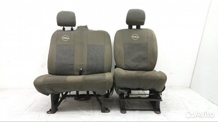 Сиденье переднее Opel Vivaro F9Q 2003