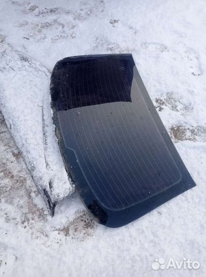 Заднее стекло peugeot 206