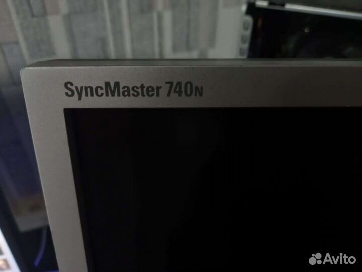 Монитор Samsung