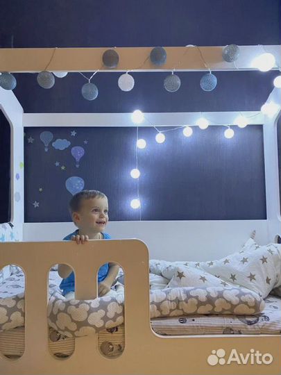 Детская кроватка Домик