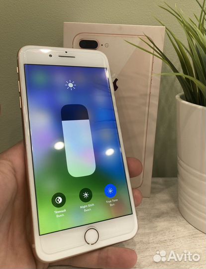 Телефон iPhone 8 plus 64gb наушники в подарок