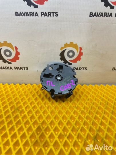 Мотор зеркала левый Porsche Cayenne 957 4.8 2008