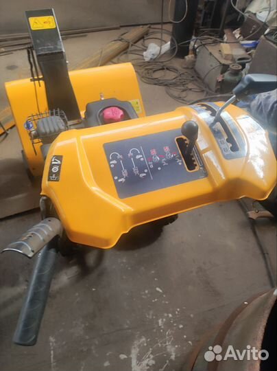 Снегоуборщик Швеция