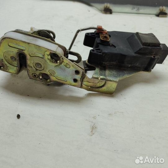 Замок двери задний правый Chery Kimo A1 2008