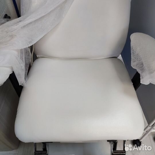 Педикюрное кресло с электроприводом