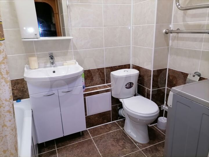 2-к. квартира, 40 м², 1/9 эт.