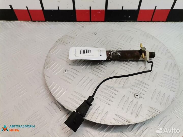 Форсунка Volkswagen Polo 4 2004 028130203F