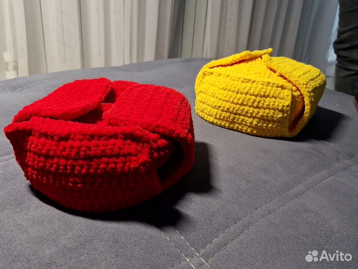 Шапки ушанки из велюровой пряжи (для бани)