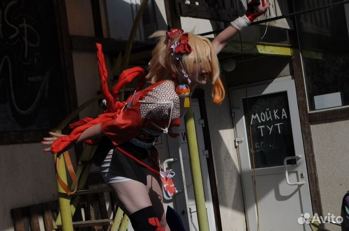 Косплей на Ёимию из геншин импакт