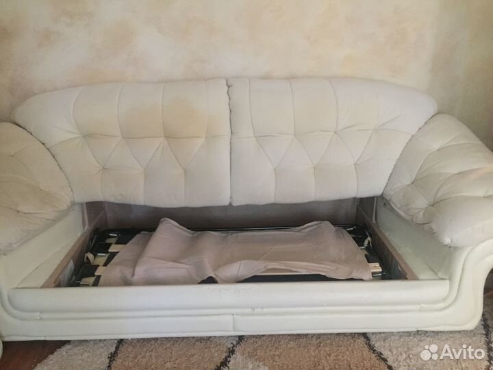 Диван раскладной в хорошем состоянии