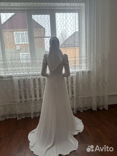 Вечернее платье и клатч