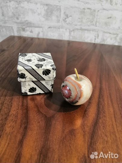 Фигурка из натурального камня