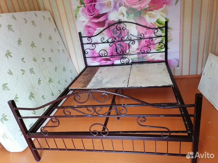 Кровать кованная ручной работы