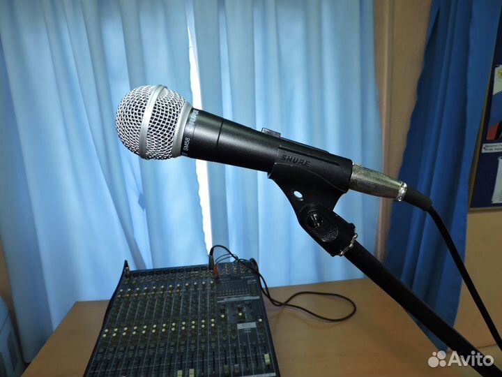 Shure SM58S с проводом
