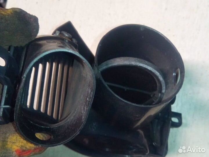 Дефлектор левый LADA Kalina 1