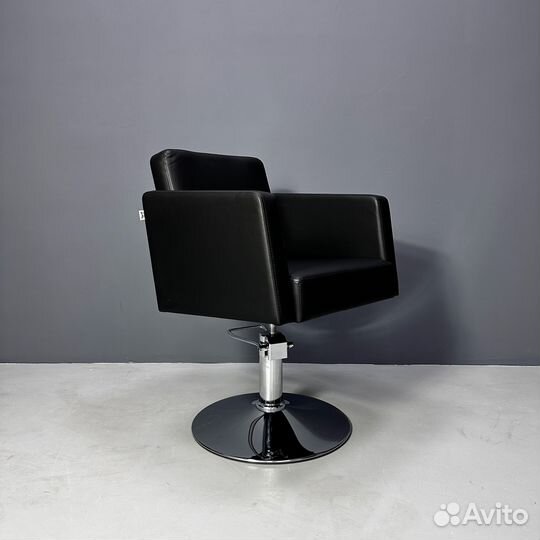 Парикмахерское кресло корнет классик