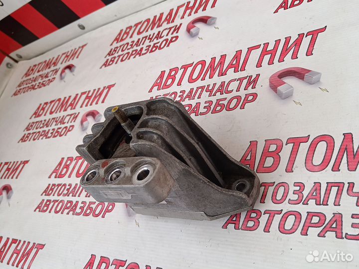 Подушка двигателя правая Киа Селтос