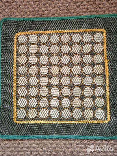 Сидушка с нефритовыми вставками