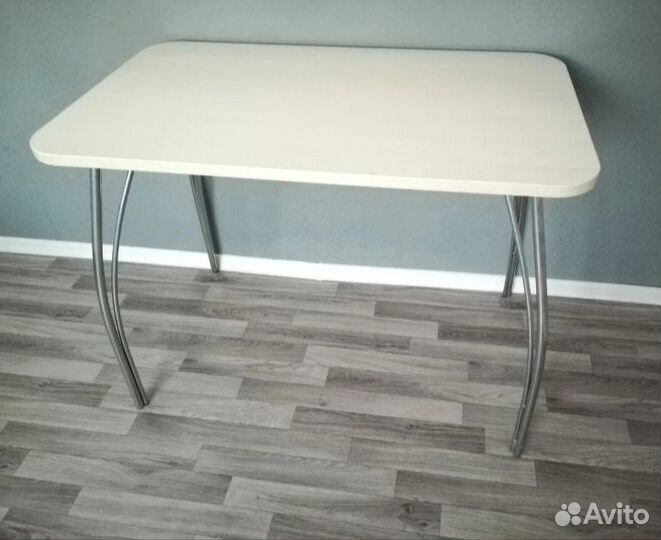 Кухонный стол