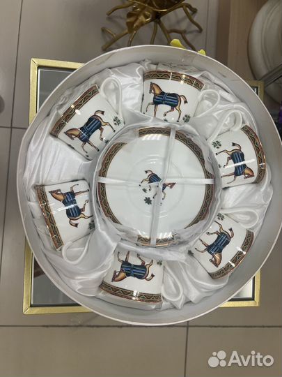 Чайный сервиз на 12 персон