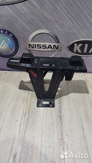 Кронштейн infiniti QX60 Лев