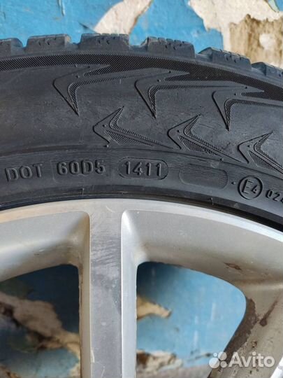 Nokian Tyres Hakkapeliitta 7 215/55 R17 98T