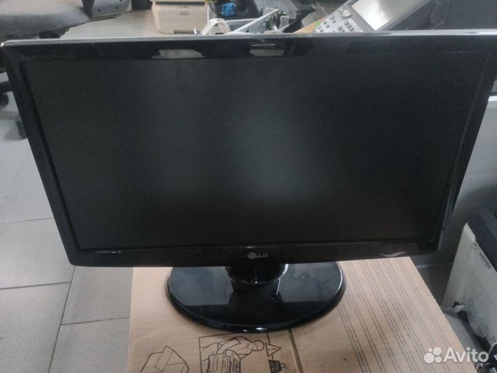 Мониторы 15,17,19