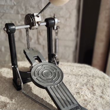 Педаль для бас барабана бочки