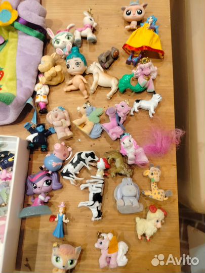 Набор мелких фигурок для девочек