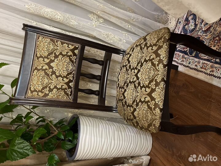 Стулья