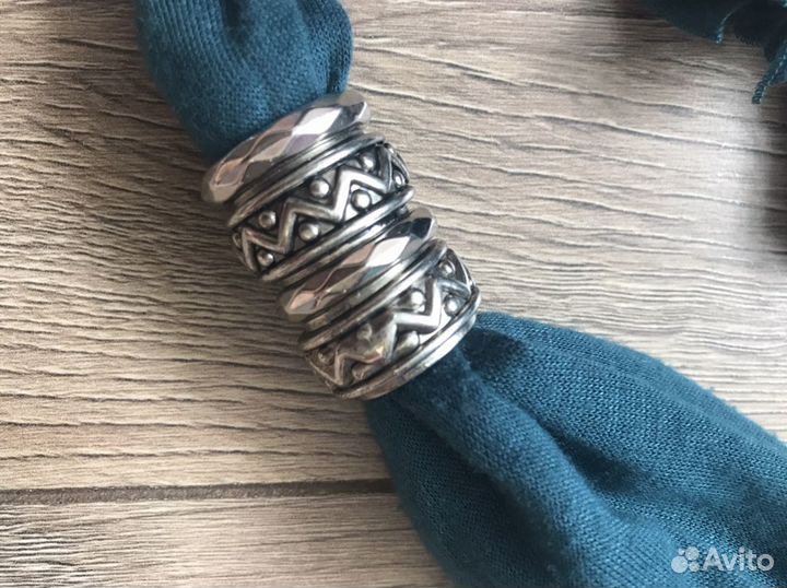 Шарф с брошью новый