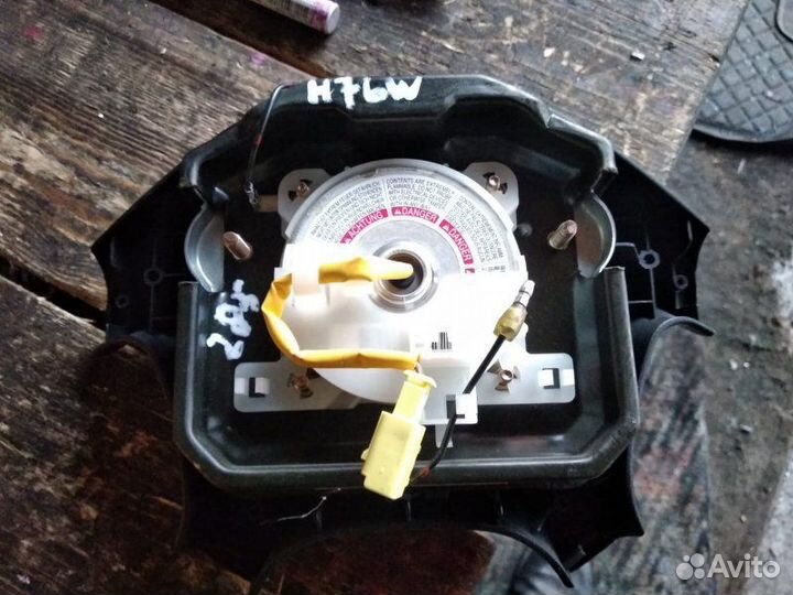 Airbag на руль Mitsubishi Pajero Io H76W 4G93 2000