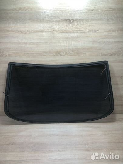 Стекло заднее Мерседес W210 седан