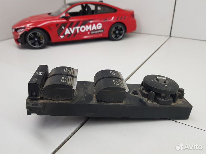 Блок кнопок стеклоподъемников (Ford Focus)