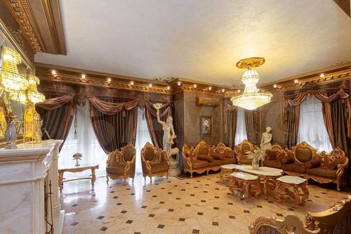 Дом 540 м² на участке 13 сот.