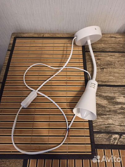 Светильник настенный Skit, 1хЕ14х15 Вт, цвет белый