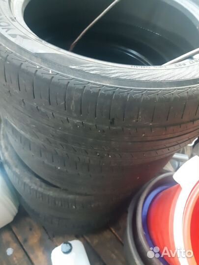 Yokohama Advan dB V552 235/50 R17