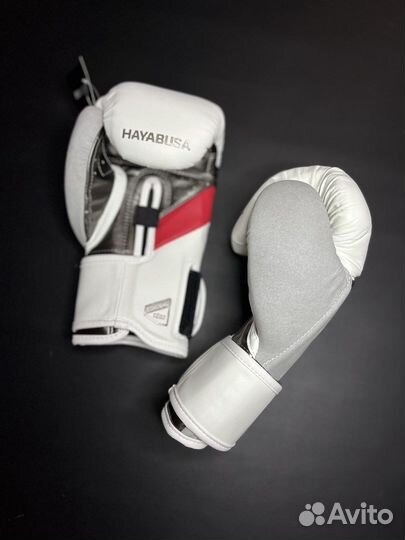 Боксерские перчатки Hayabusa