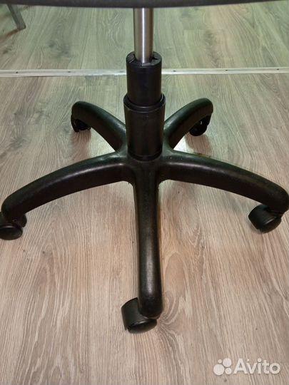 Компьютерное кресло