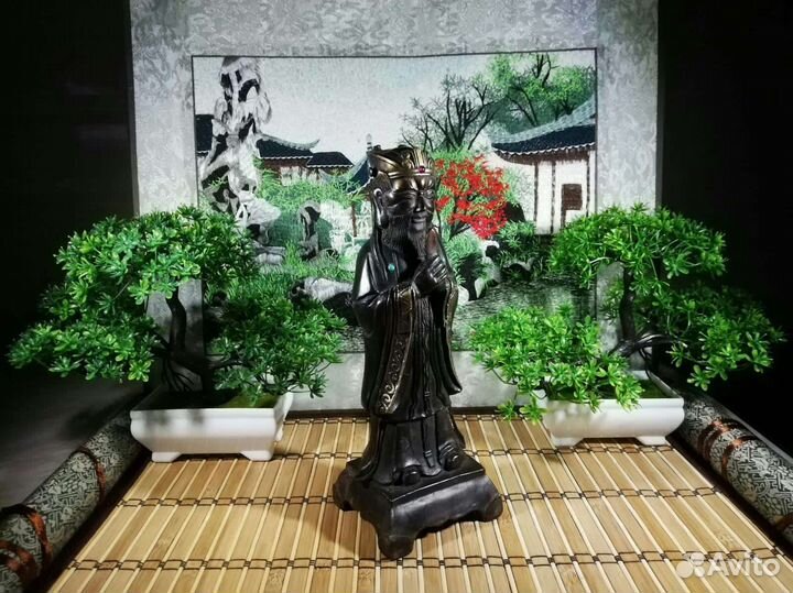 Антикварная Китайская статуэтка Жёлтый император