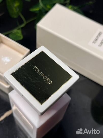 TOM ford tubéreuse NUE