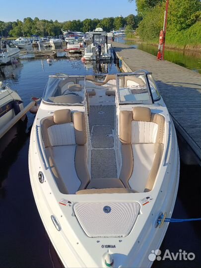 Катер Yamaha 232 limited