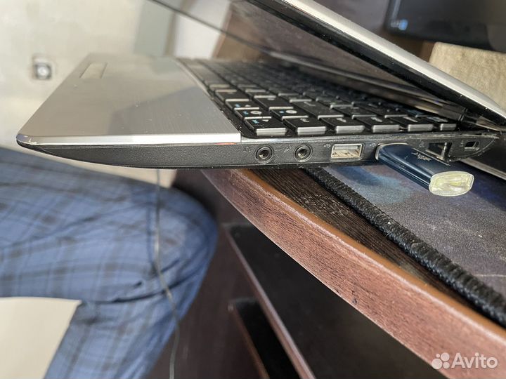 Нетбук asus eee pc 1215b