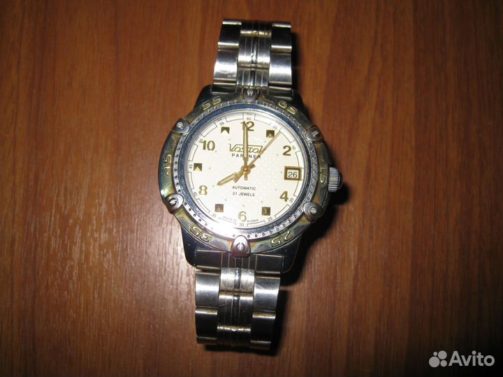 Часы Восток