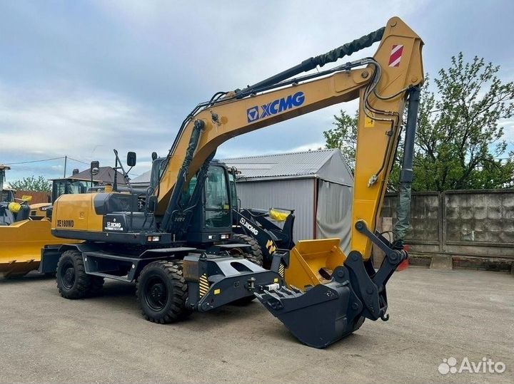 Колёсный экскаватор XCMG XE180WD, 2023