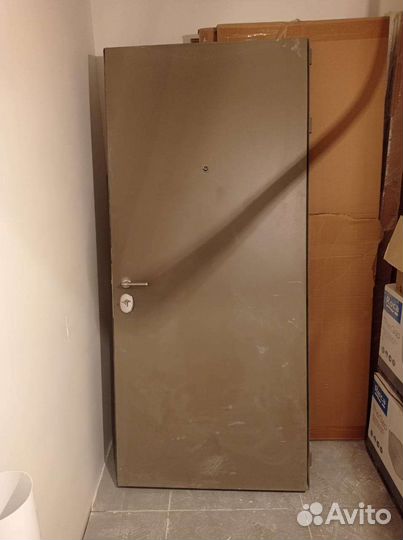 Дверь входная металлическая