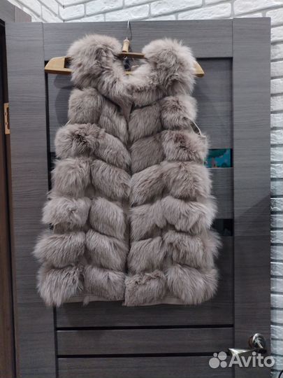 Меховая жилетка