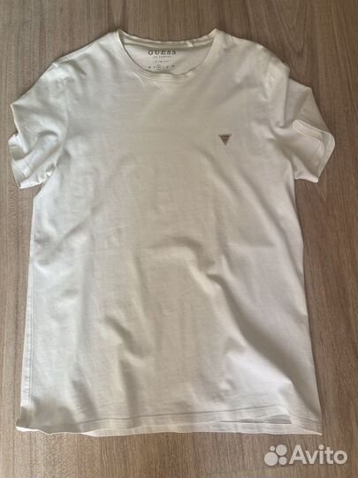 Футболка Guess