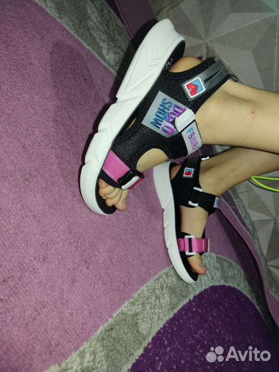 Сандали для девочки новые