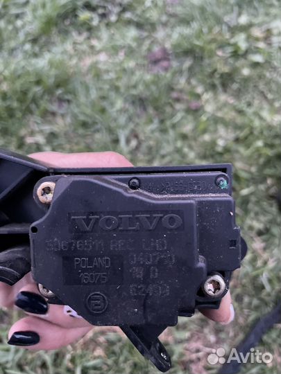 Моторчик заслонки отопителя Volvo S60 S80 xc90